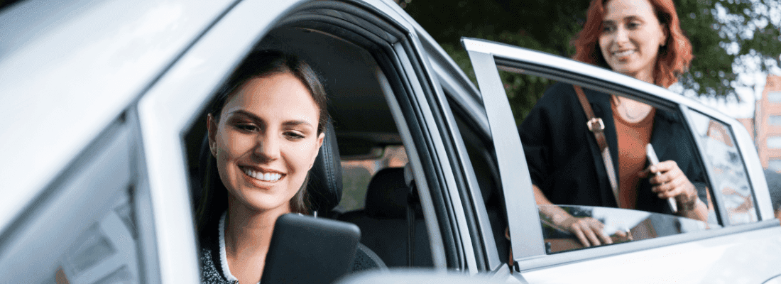 Praca platformowa, dyrektywa platformowa, taksówka, aplikacja