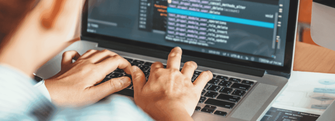 Jakie studia kierunkowe w IT wybrać, by znaleźć wymarzoną pracę?