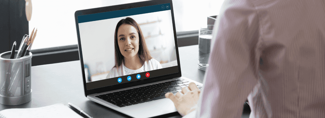 Rekruter prowadzi rekrutację według lejka rekrutacyjnego