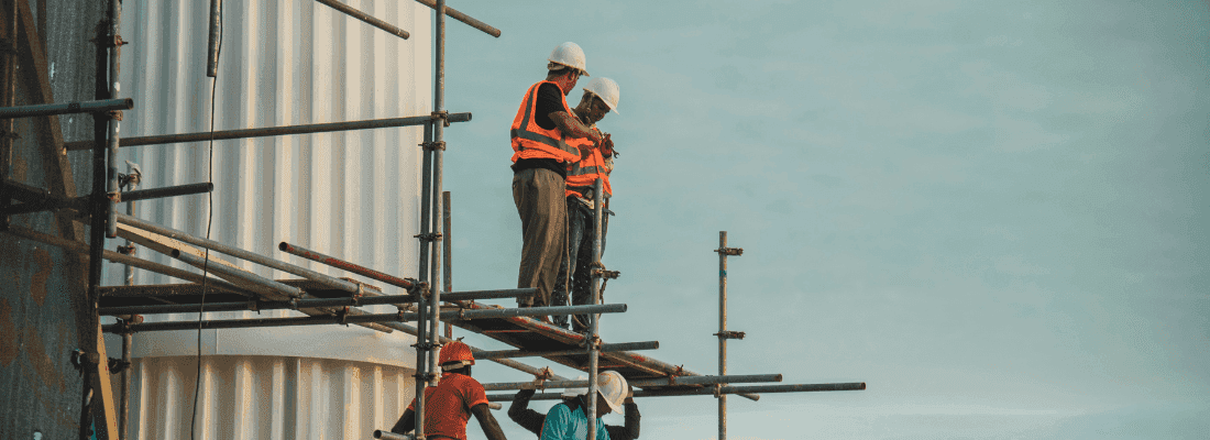 Jak zatrudnić cudzoziemca w Polsce? Kompletny przewodnik