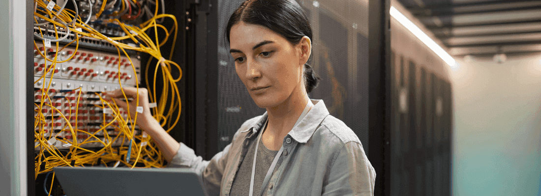 it, praca, serwer, laptop, kobieta w it